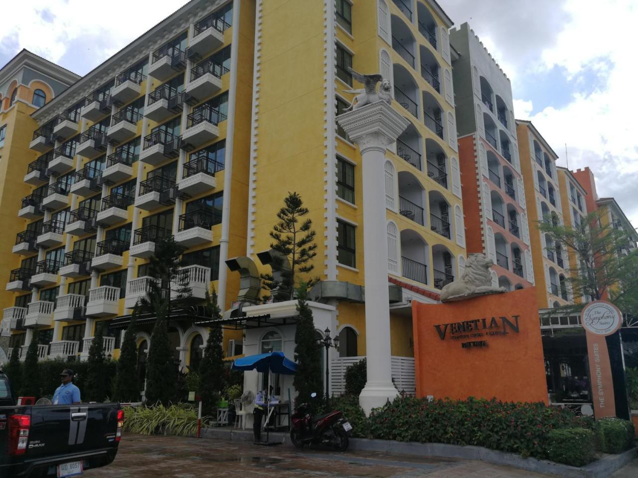 Venetian Poseidon Pool Hotel Pantai Jomtien Luaran gambar